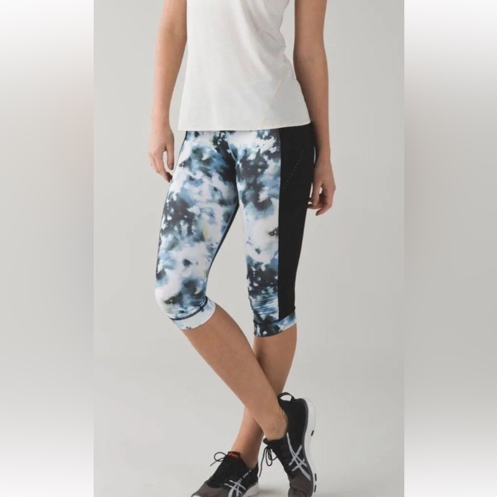 Lululemon Black Mini Blooming Pixie Aquamarine Stop At Nothing Crop Leggings 4